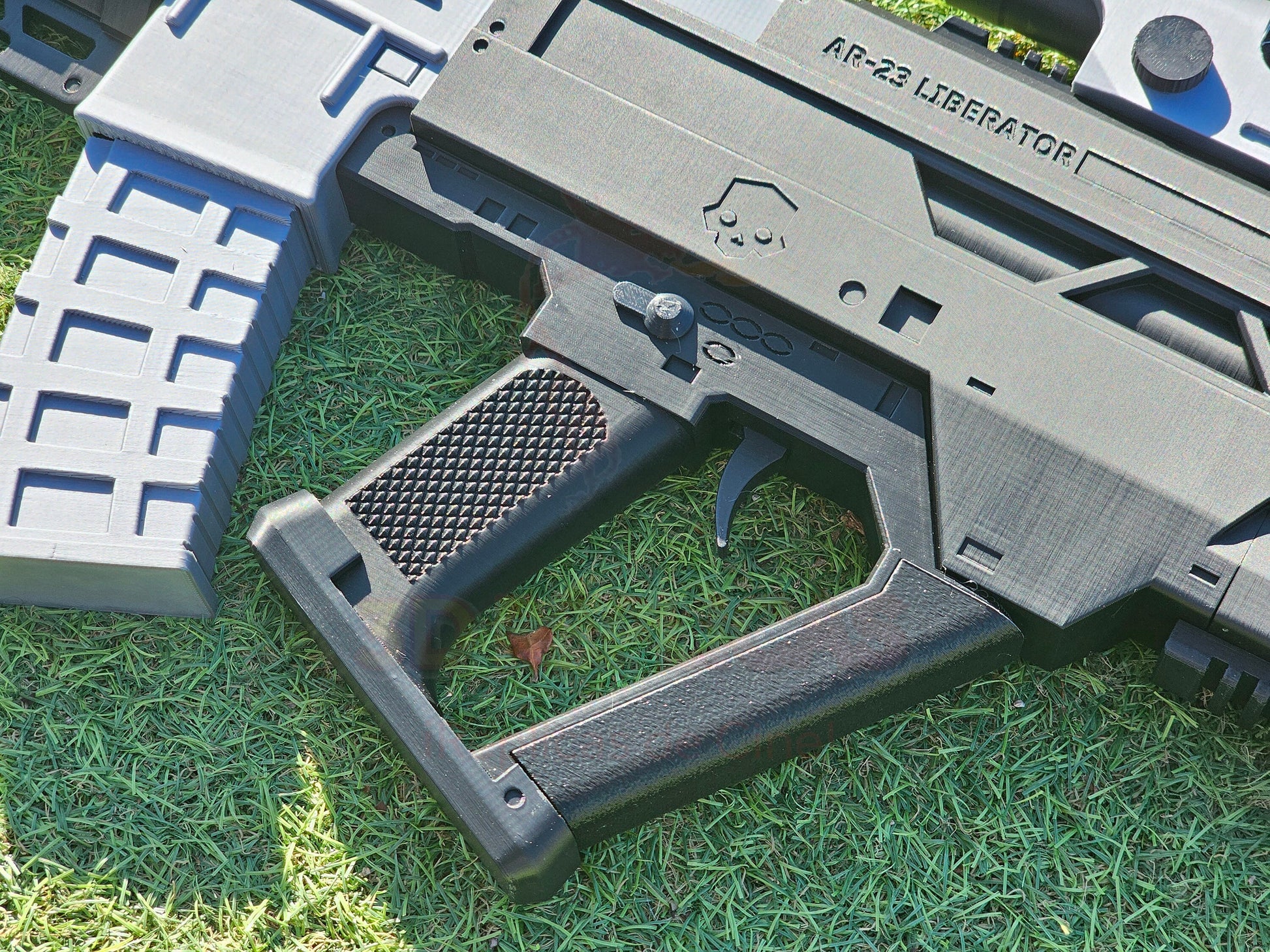 AR-23 Liberator Assault Rifle Gun Prop Replica Blaster SMG Helldivers Cosplay