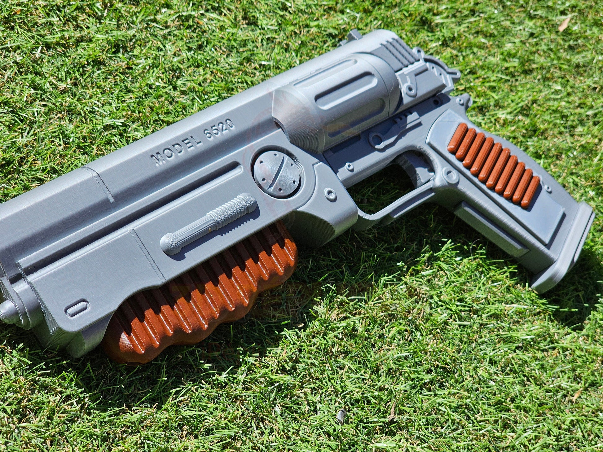 Fallout Maximus 10mm Revolver Prop Replica Lucy Pistol Cosplay Gun Blaster w/MOVING FEATURES 2024 TV Show