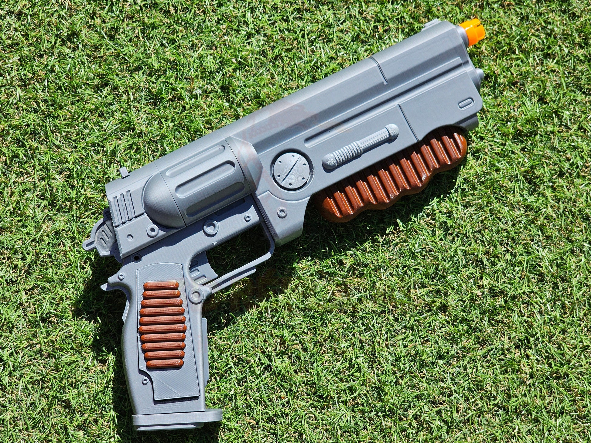 Fallout Maximus 10mm Revolver Prop Replica Lucy Pistol Cosplay Gun Blaster w/MOVING FEATURES 2024 TV Show