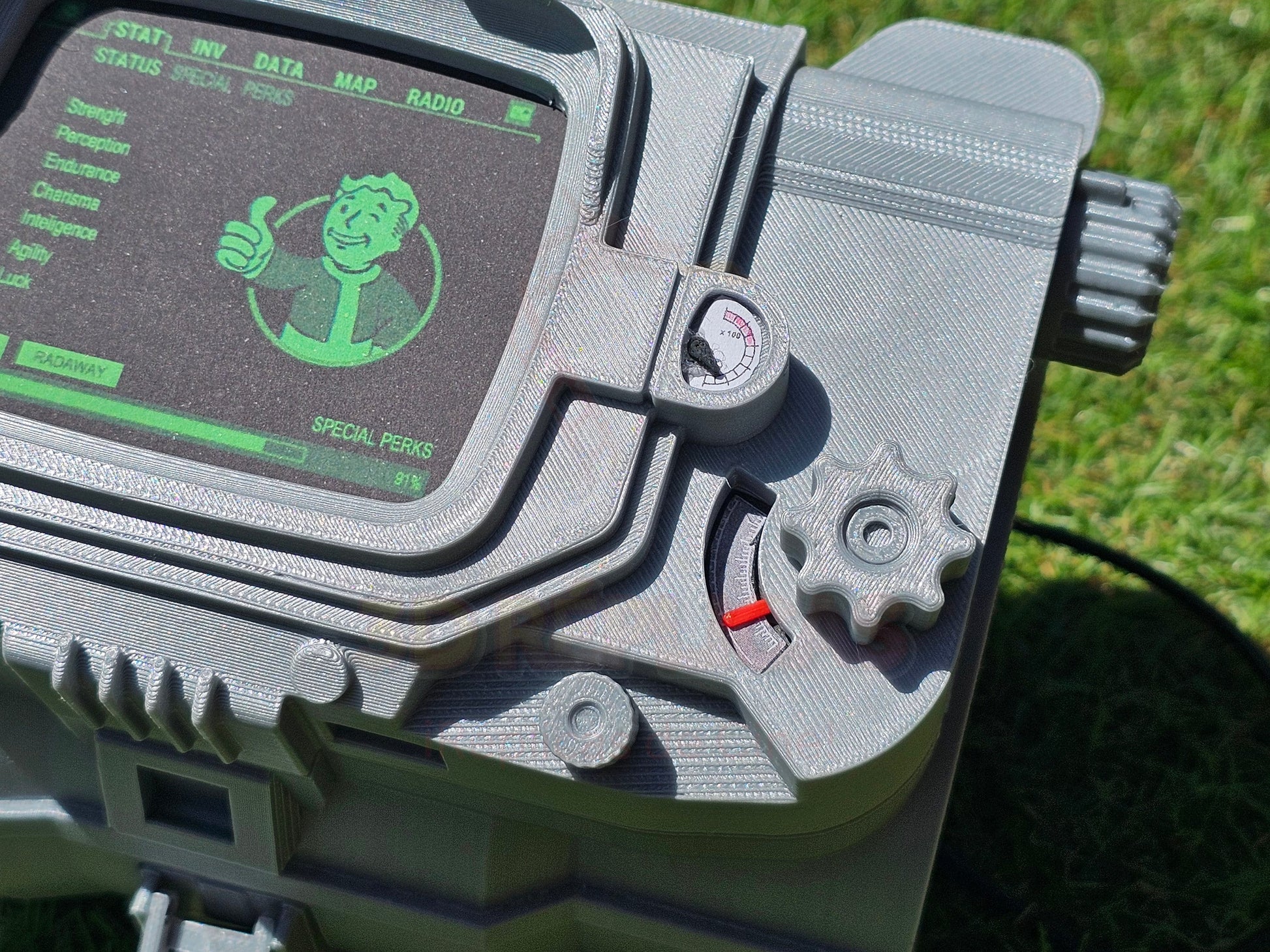 Fallout Lucy Pip-Boy 3000 Prop Replica Vault-Tec Cosplay 2024 TV Show - ELECTRONICS READY!