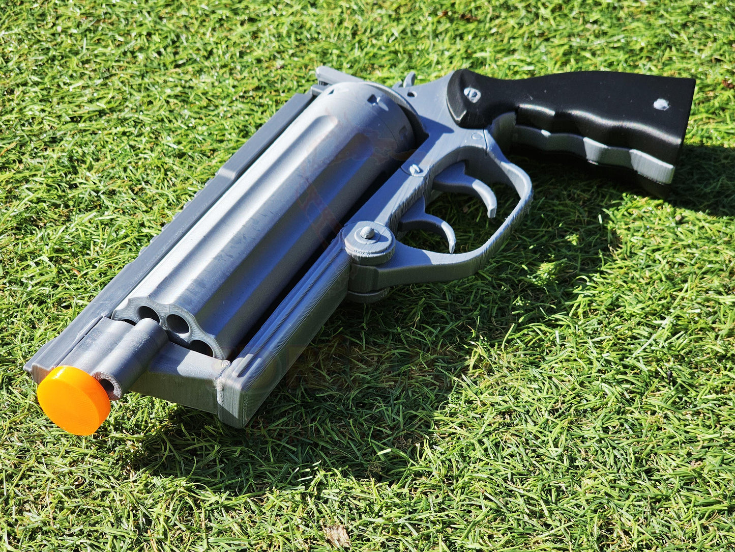 RIPD Revolver Nick Cruz (Ryan Reynolds) Gun Prop Replica Cosplay Deado Weapon