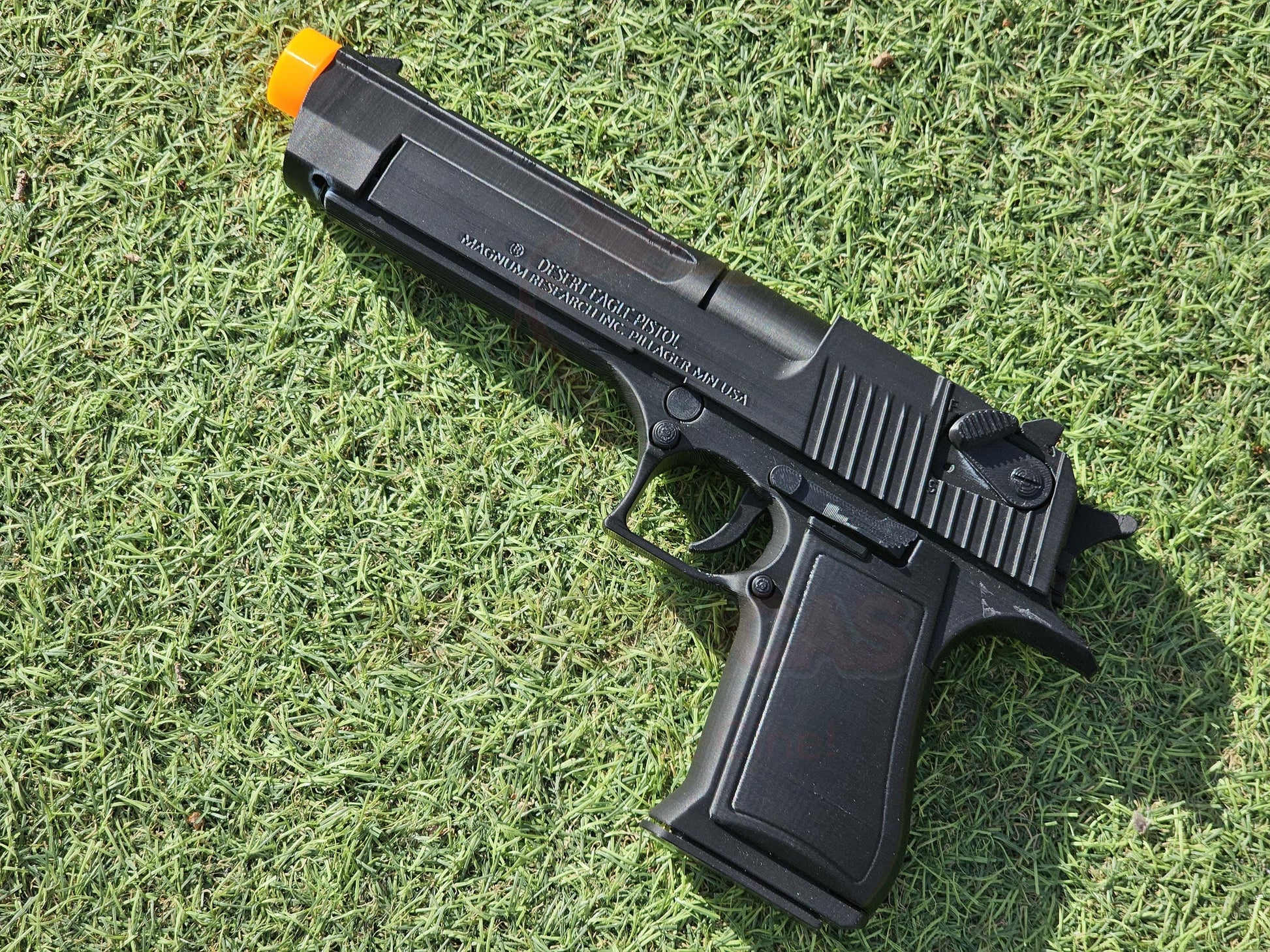 IMI Magnum Research Desert Eagle Pistol Matrix Cosplay Prop Replica Gun Agent Smith Hugo Weaving