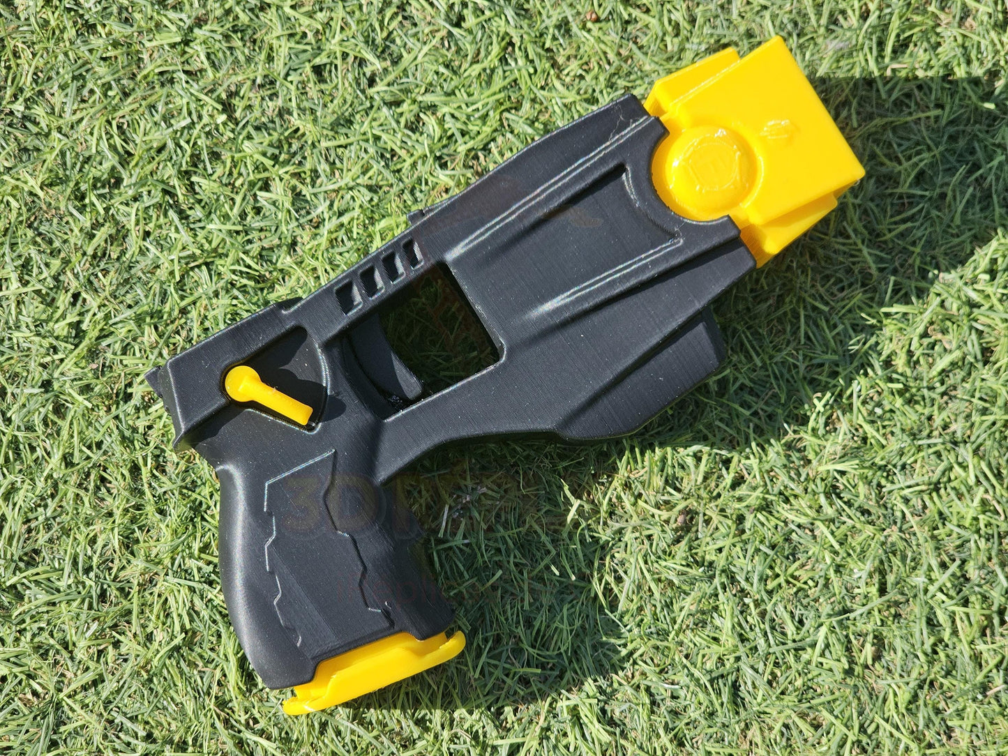 X26 Taser Gun Pistol Prop Replica Cosplay Ant-Man and the Wasp Thor Salt - BLACK