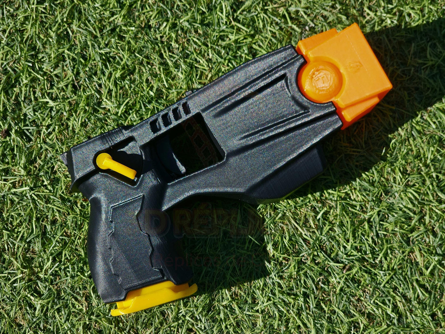 X26 Taser Gun Pistol Prop Replica Cosplay Ant-Man and the Wasp Thor Salt - BLACK