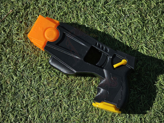 X26 Taser Gun Pistol Prop Replica Cosplay Ant-Man and the Wasp Thor Salt - BLACK