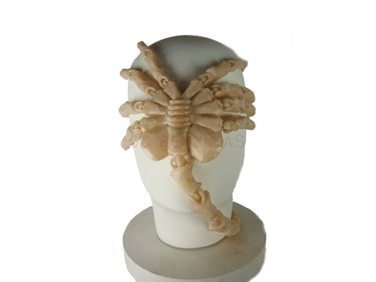 Alien Facehugger Articulated Poseable Cosplay Prop Replica Aliens Face Hugger SKIN TAN Model - MEDIUM Size