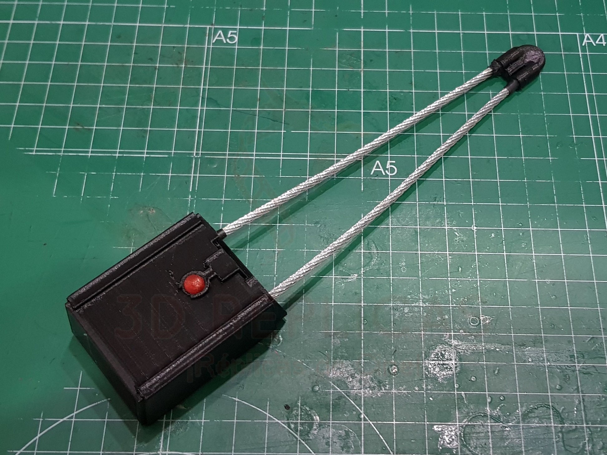 Star Wars The Mandalorian Bounty Tracking Fob Device Cosplay Prop Replica
