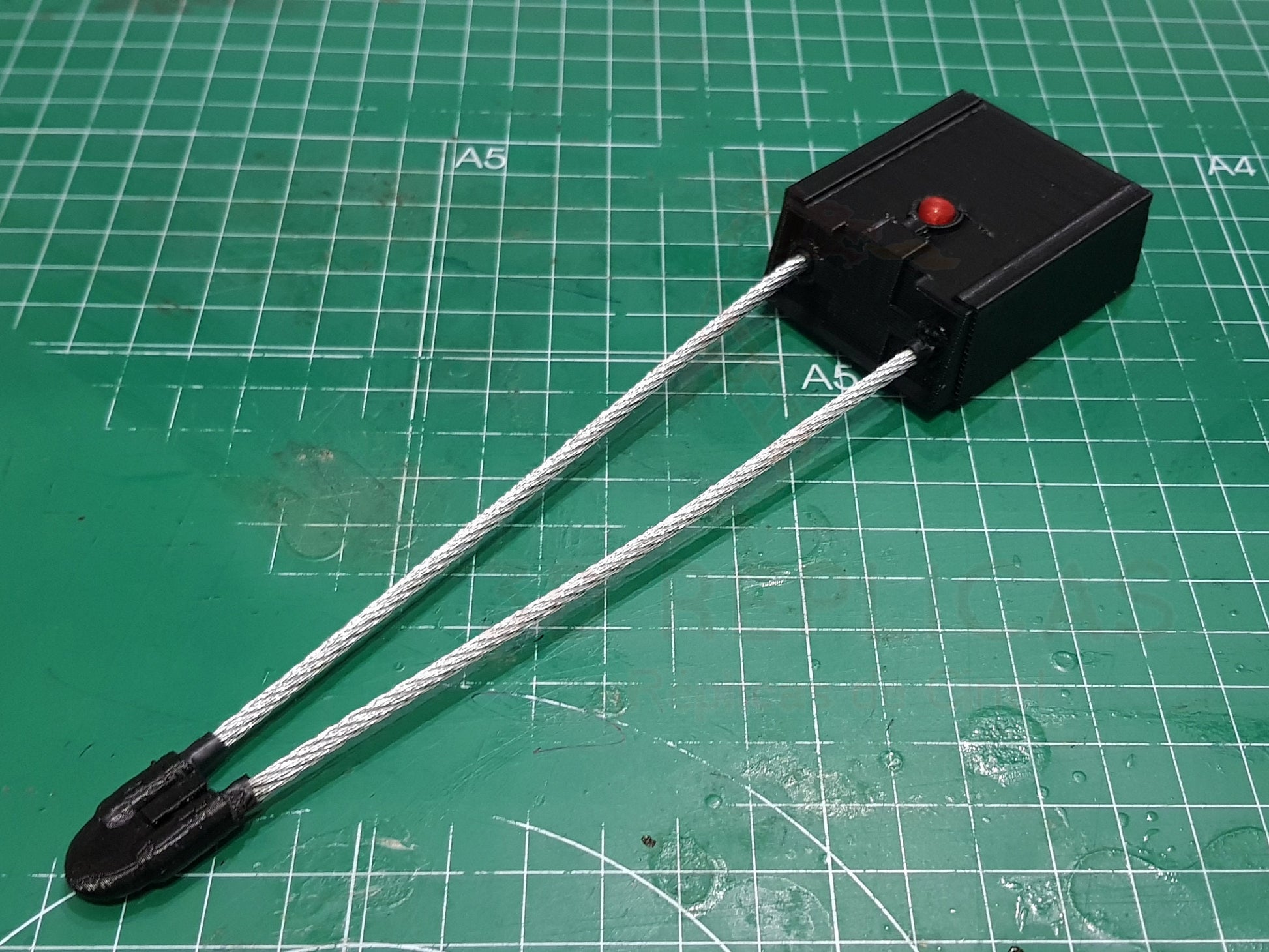 Star Wars The Mandalorian Bounty Tracking Fob Device Cosplay Prop Replica