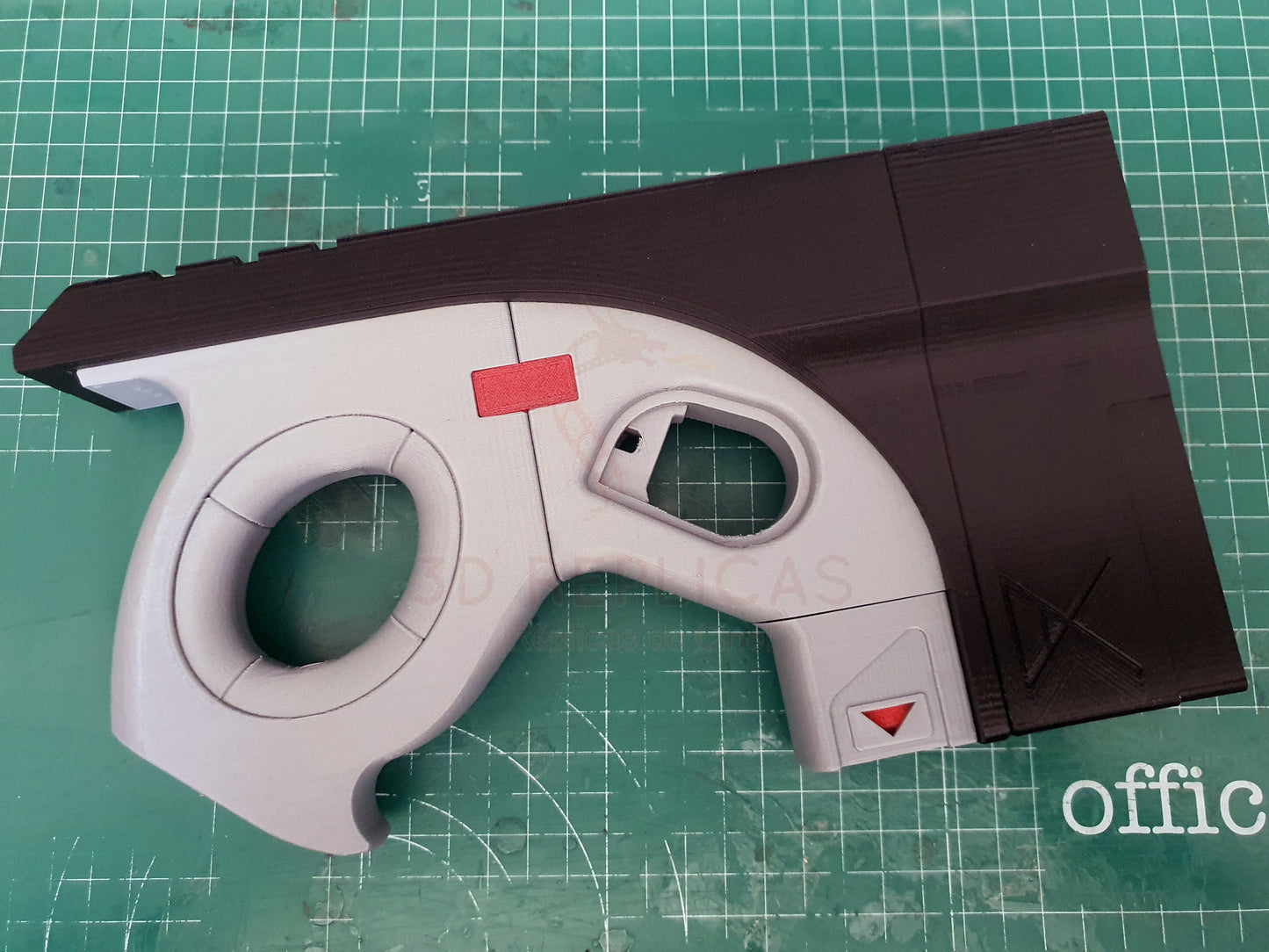 KIN Beam Pistol Prop Replica Blaster Gun Cosplay - by buissonland