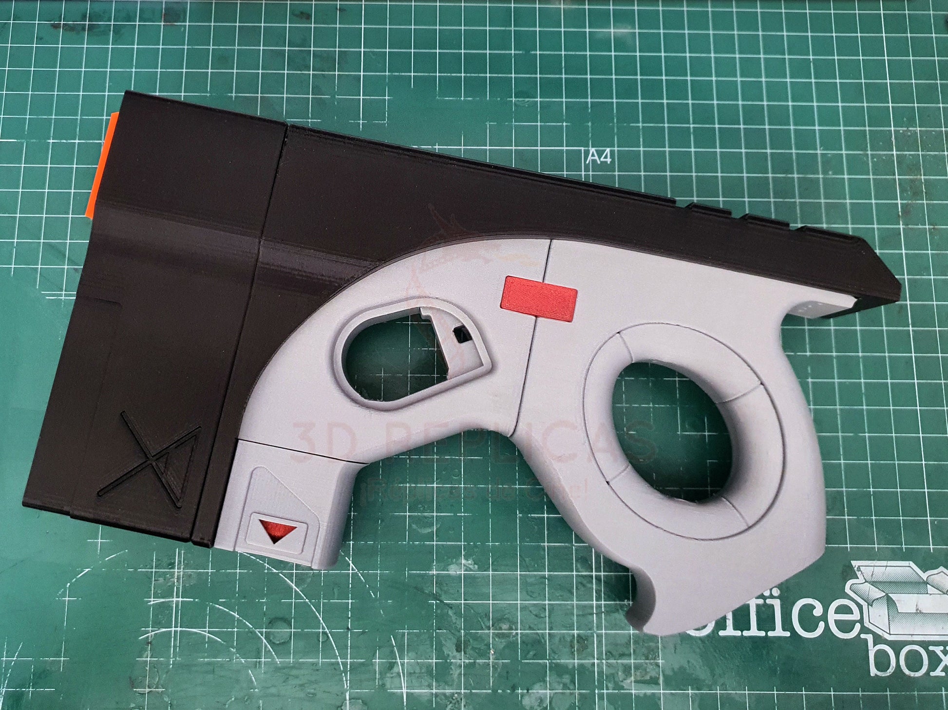 KIN Beam Pistol Prop Replica Blaster Gun Cosplay - by buissonland