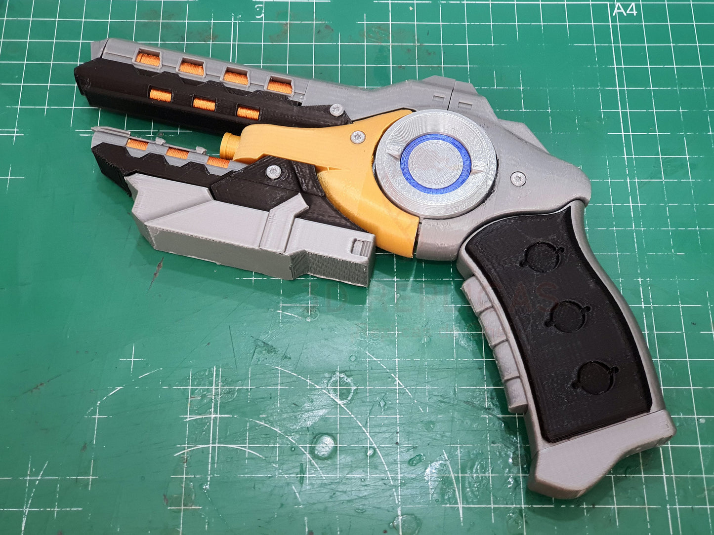 Enders Game Flash Gun Blaster Prop Replica Pistol Cosplay Pistol - by buissonland