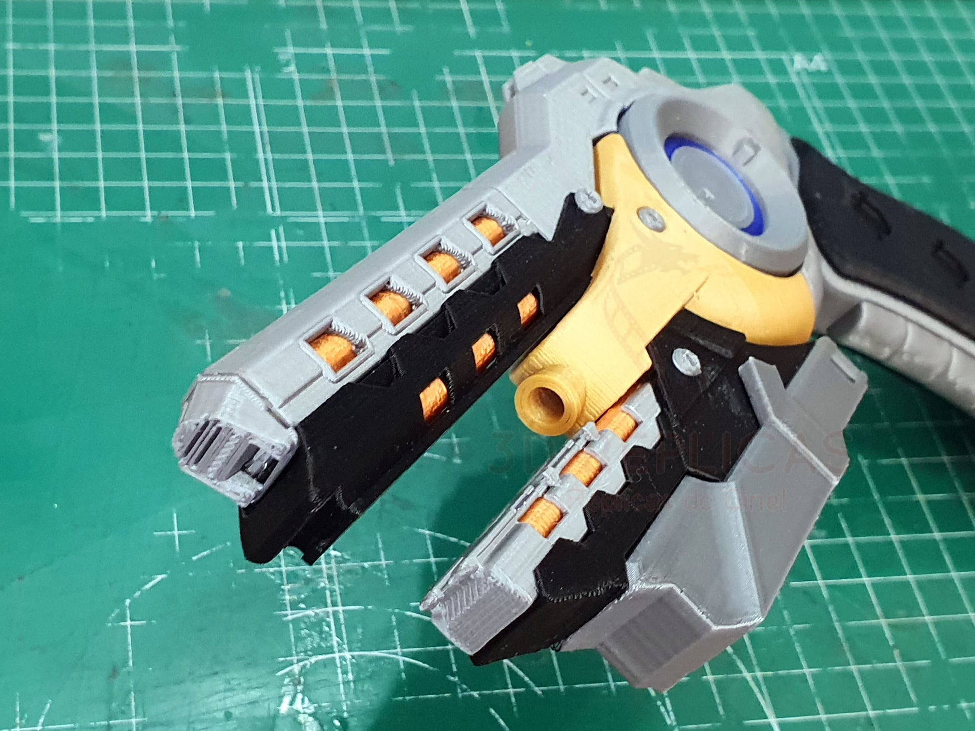 Enders Game Flash Gun Blaster Prop Replica Pistol Cosplay Pistol - by buissonland