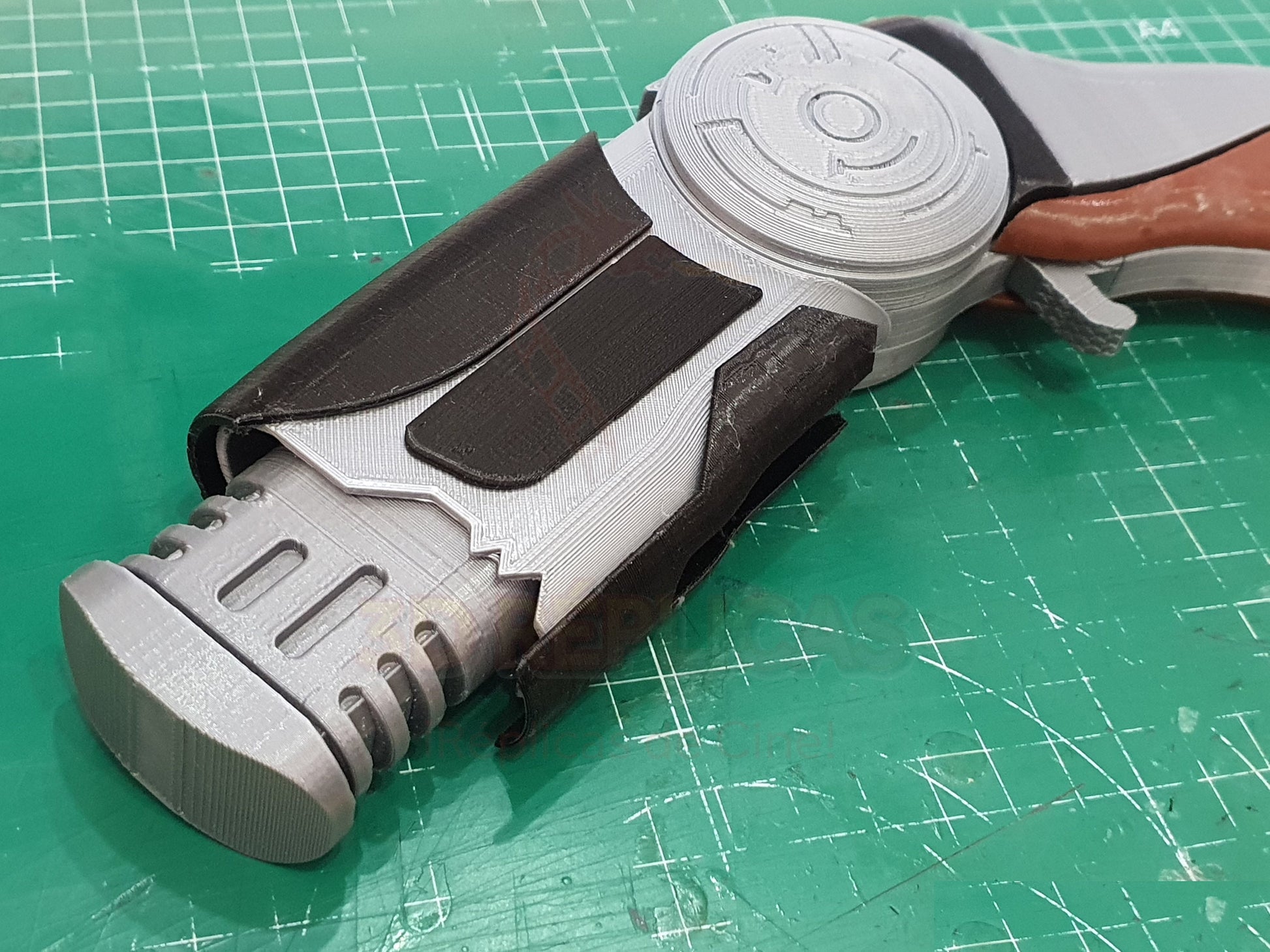 Minority Report Sonic Gun Blaster Pistol Prop Replica Cosplay - by buissonland