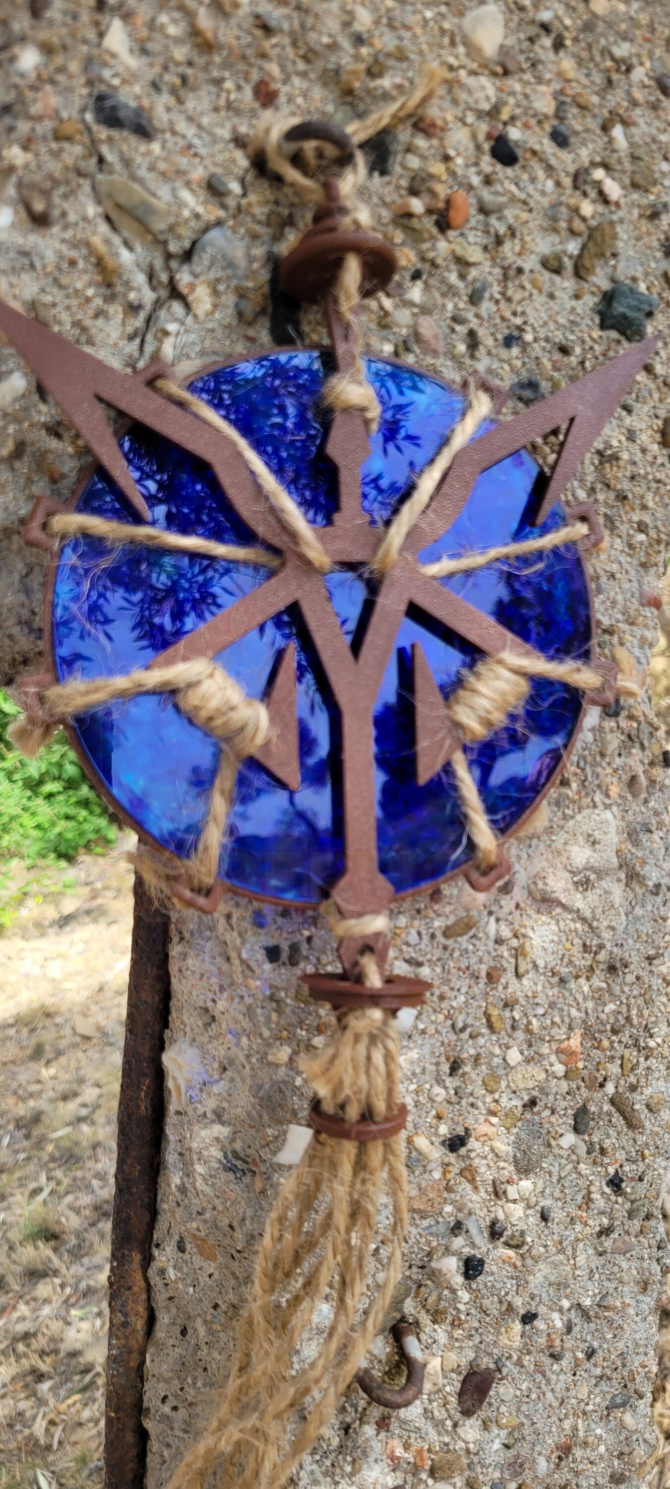 Resident Evil 4 Remake Blue Medallion Prop Replica Illuminated Cosplay Plague