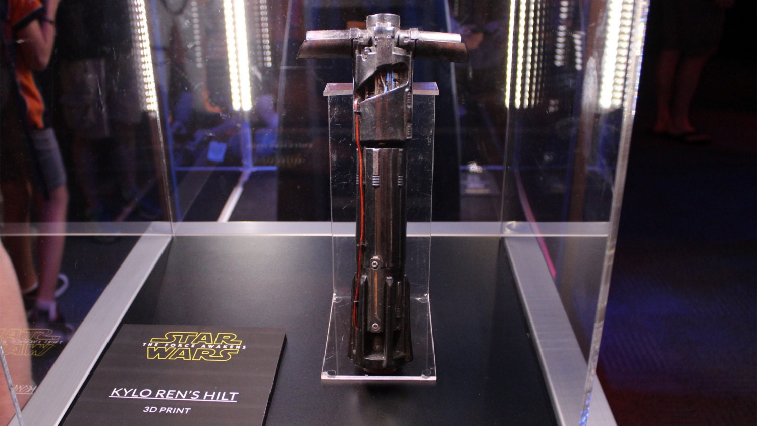 Kylo Ren Lightsaber Star Wars TFA Force Awakens Sable de Luz Espada Episodio VIII - El Despertar de la Fuerza