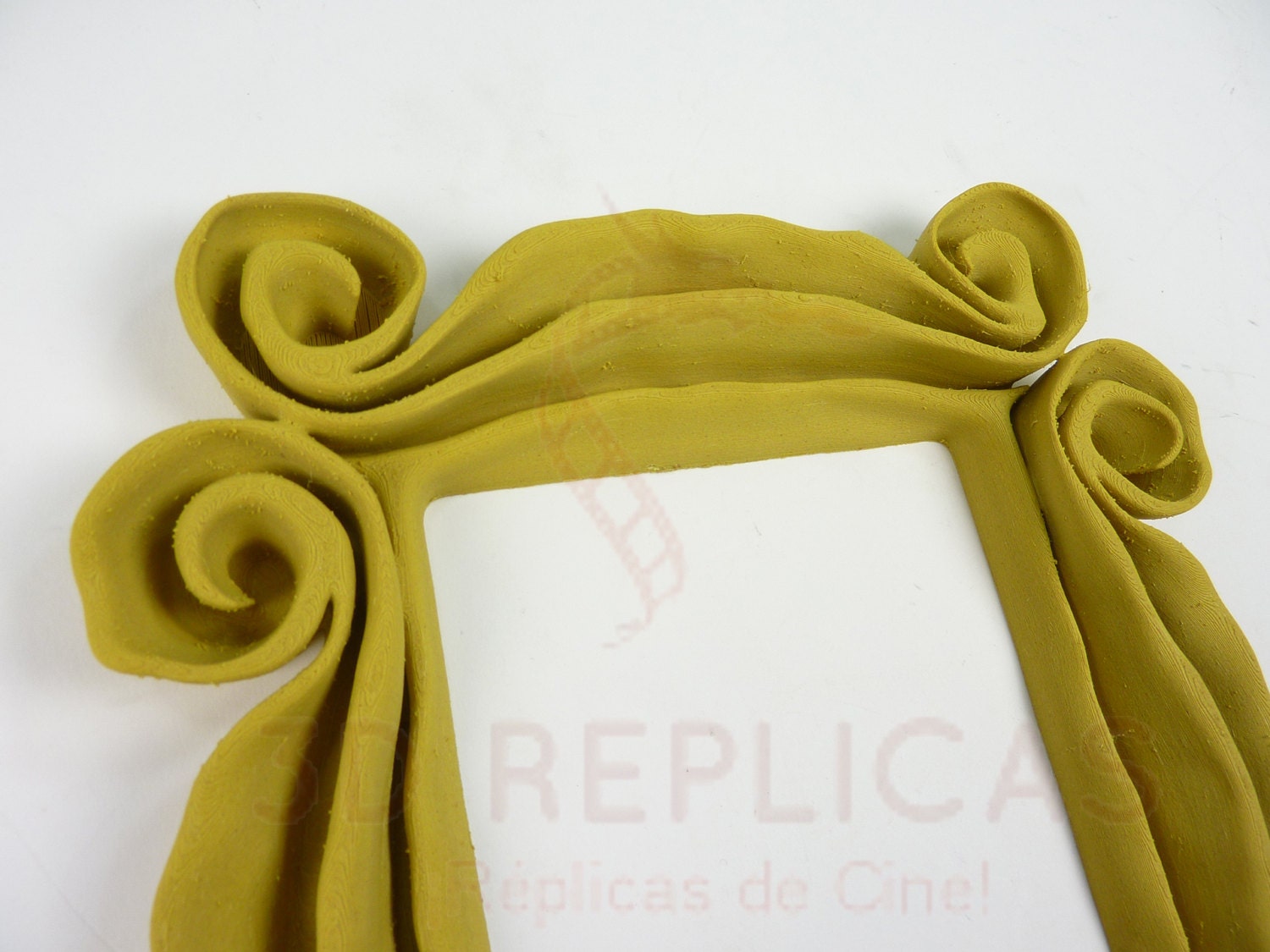 FRIENDS Yellow Peephole Frame Monica's Appartment Marco Fotos Apartamento - REAL Willow WOOD!