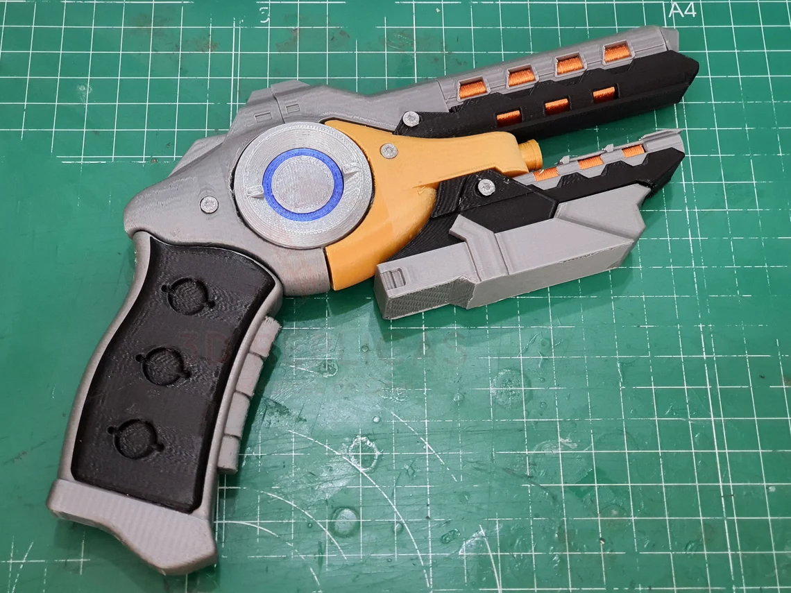 3D Printed Weapons Prop Replica Guns Blasters and Pistols for Cosplay
