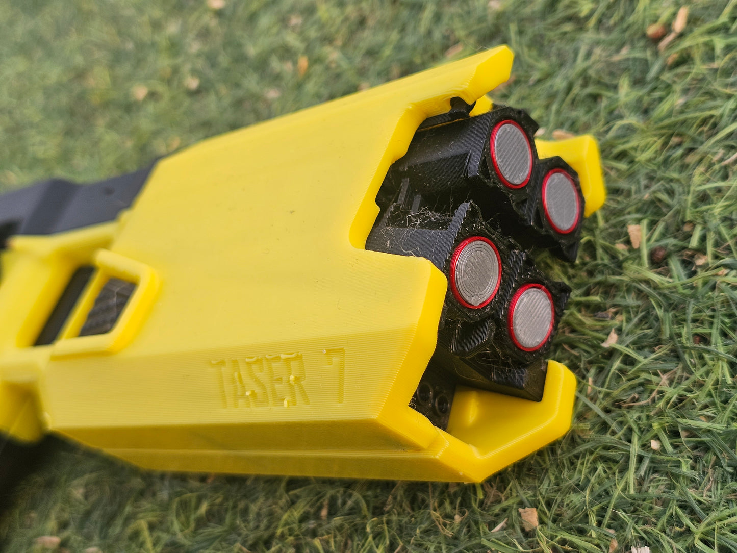 Taser 7 Gun Pistol Prop Replica Cosplay - YELLOW
