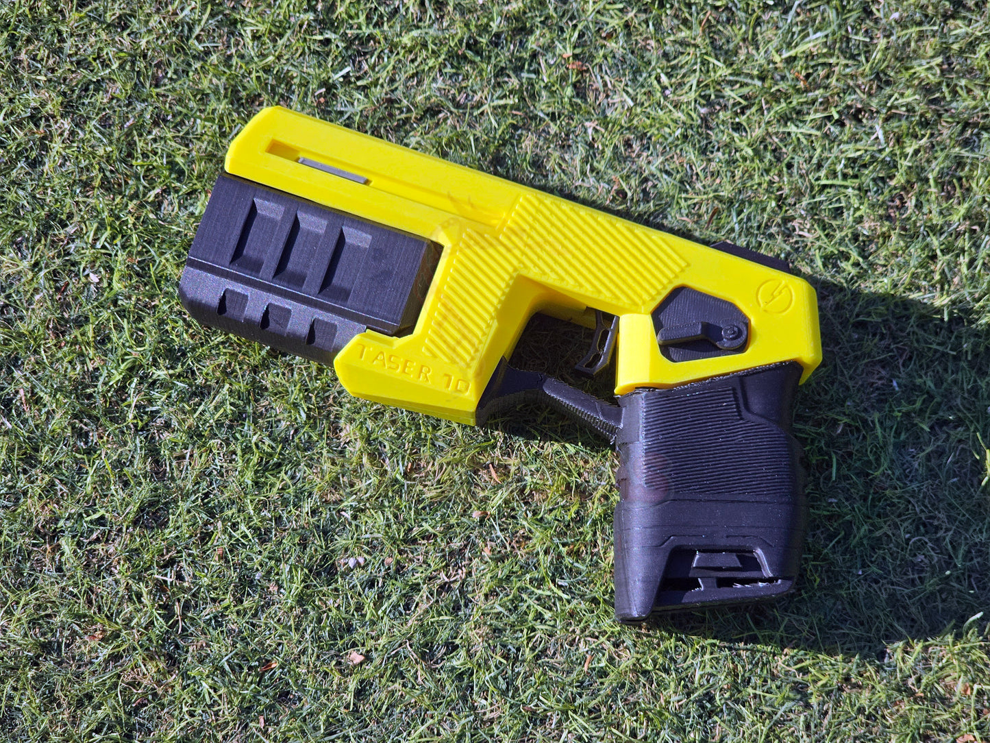 Réplica de utilería de pistola Taser 7 para cosplay - AMARILLO
