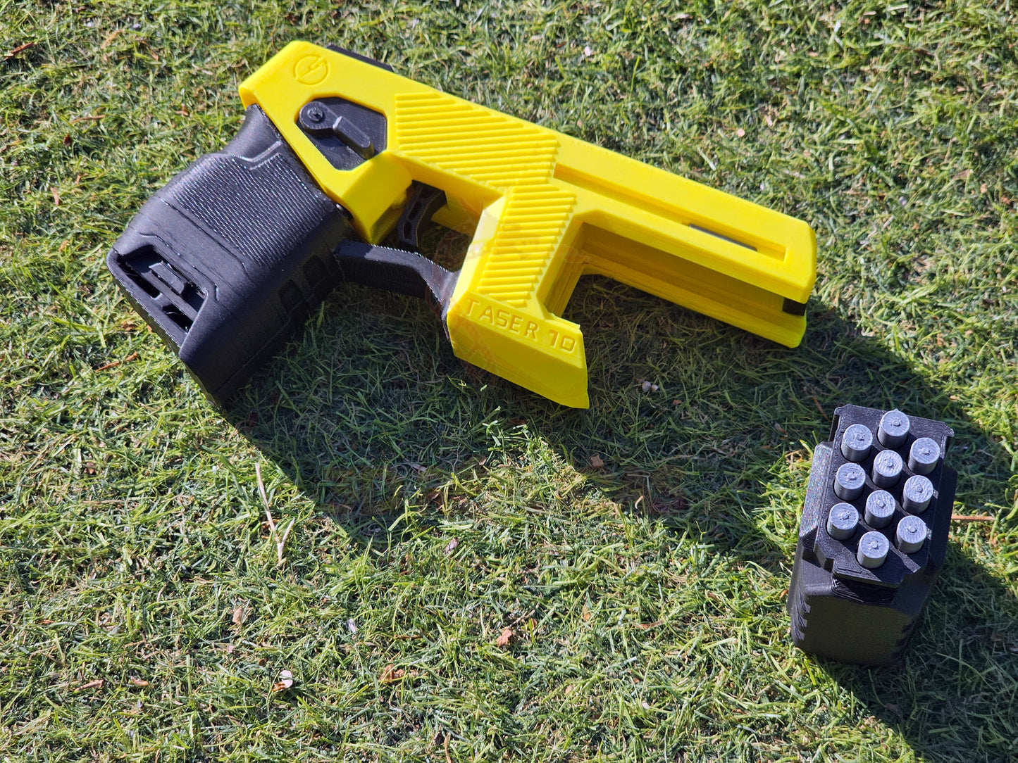 Réplica de utilería de pistola Taser 7 para cosplay - AMARILLO