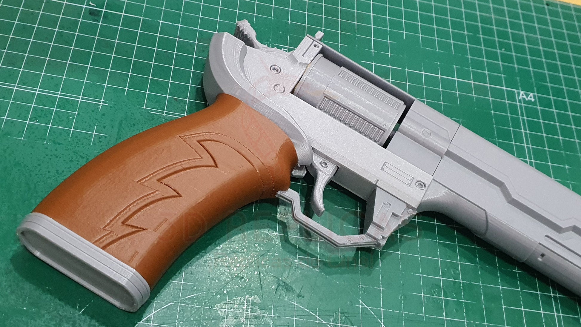 Cyberpunk 2077 Hero Revolver Prop Replica Gun Pistol - by buissonland