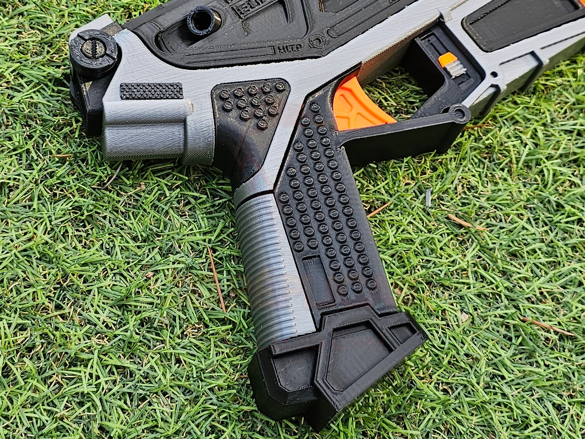 Starfield's Combatech EON Blaster HandGun Cosplay Prop Replica Gun Pistol - by DreamOfProps