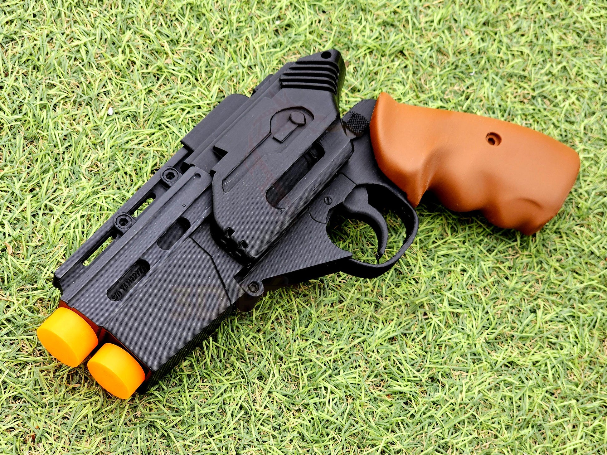 BattleStar Galactica Blaster Pistol Prop Replica Gun Cosplay - by buissonland