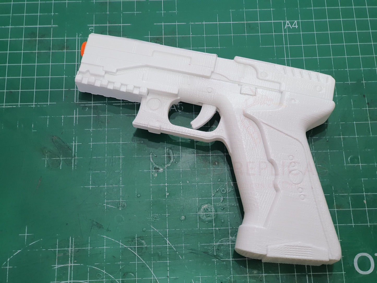 Ghost in the Shell Major's Thermoptic Pistol Blaster Gun Cosplay Prop Replica - WHITE