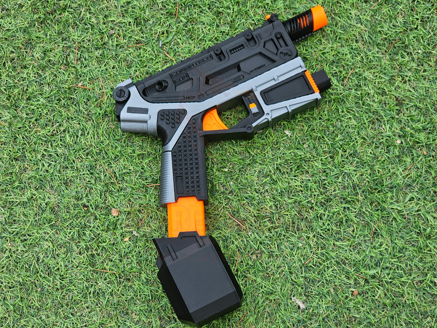 Starfield's Combatech EON Blaster HandGun Cosplay Prop Replica Gun Pistol - by DreamOfProps